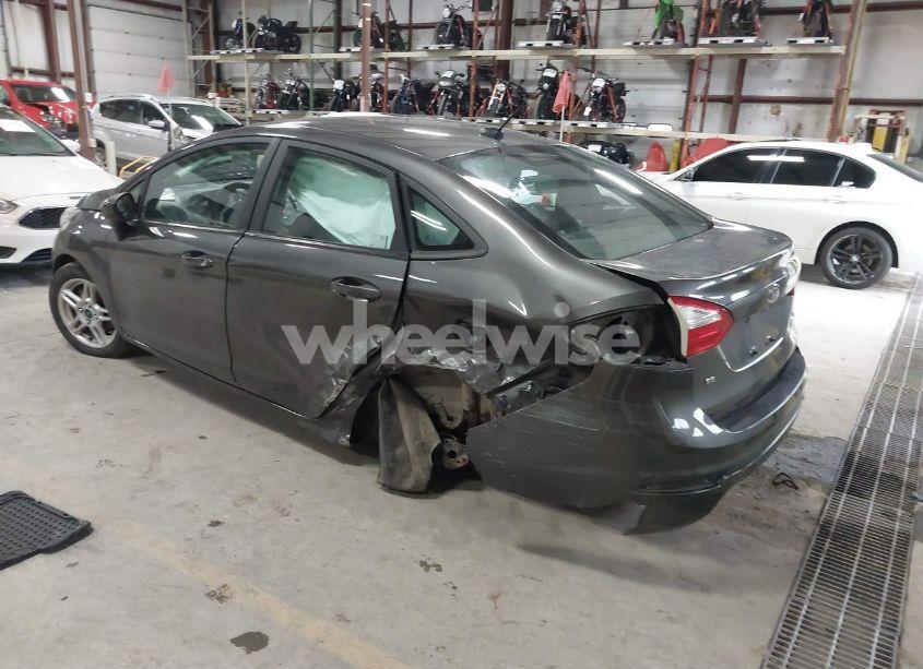 Photo 3 of 2019 Ford Fiesta SE (VIN 3FADP4BJ9KM104373)