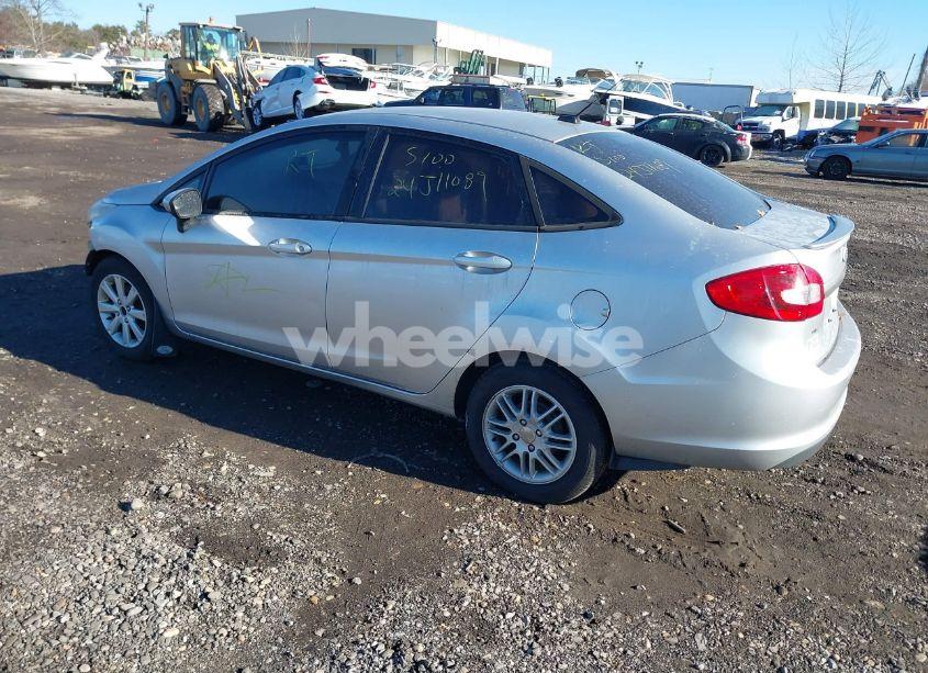 Photo 3 of 2011 Ford Fiesta SE (VIN 3FADP4BJXBM132425)
