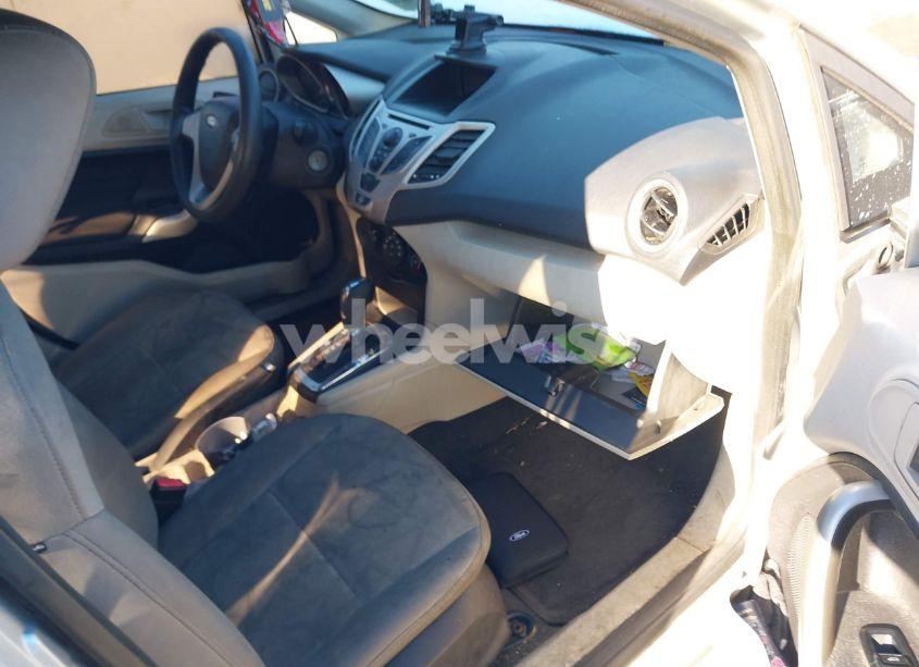 Photo 5 of 2011 Ford Fiesta SE (VIN 3FADP4BJXBM132425)