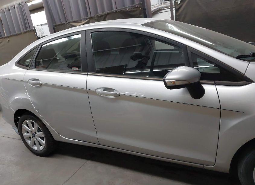 Photo 13 of 2013 Ford Fiesta SE (VIN 3FADP4BJXDM103574)