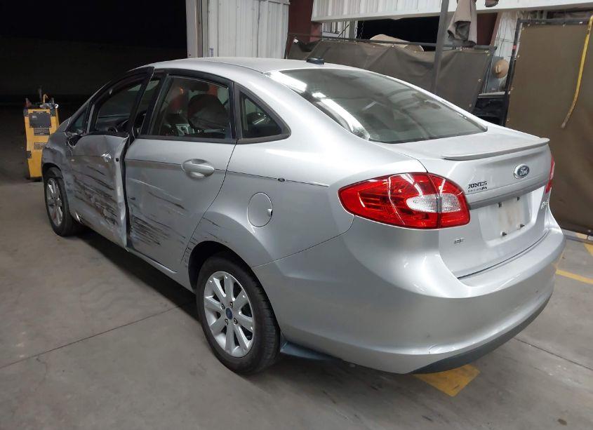 Photo 3 of 2013 Ford Fiesta SE (VIN 3FADP4BJXDM103574)