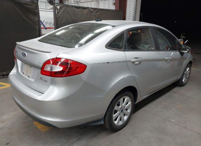 Photo 4 of 2013 Ford Fiesta SE (VIN 3FADP4BJXDM103574)