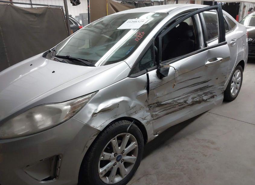 Photo 6 of 2013 Ford Fiesta SE (VIN 3FADP4BJXDM103574)