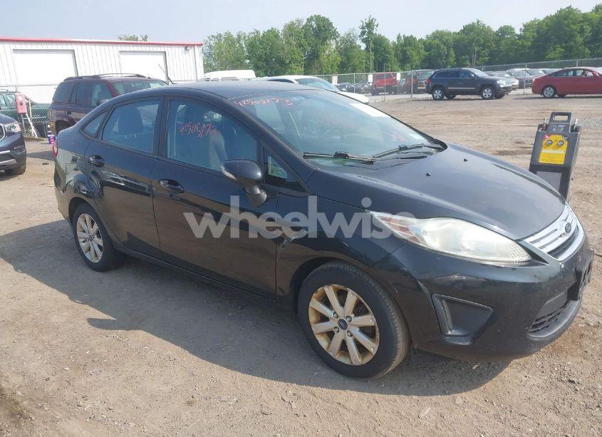 2013 Ford Fiesta SE (VIN 3FADP4BJXDM153147) main photo