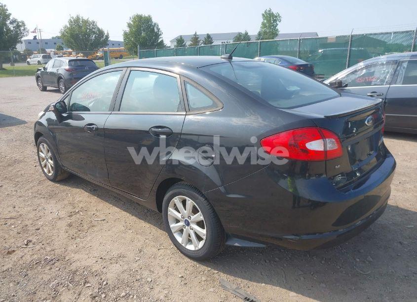 Photo 3 of 2013 Ford Fiesta SE (VIN 3FADP4BJXDM153147)