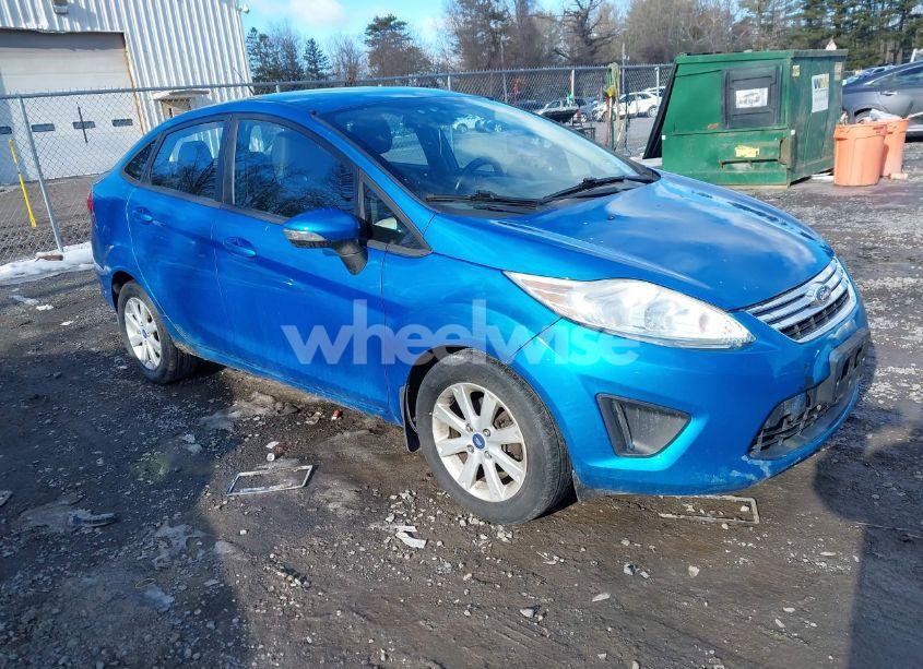 2013 Ford Fiesta SE (VIN 3FADP4BJXDM175942) main photo