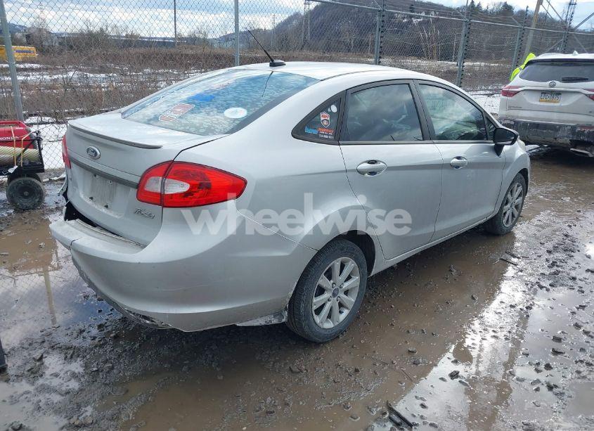 Photo 4 of 2013 Ford Fiesta SE (VIN 3FADP4BJXDM192224)