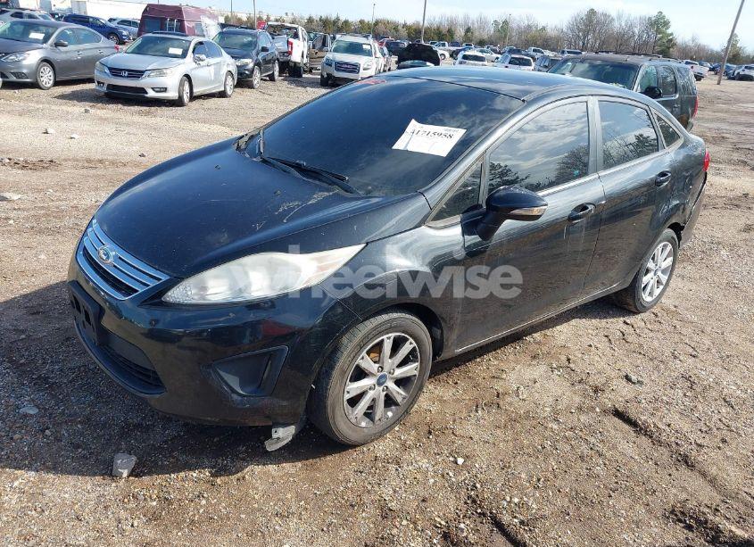 Photo 2 of 2013 Ford Fiesta SE (VIN 3FADP4BJXDM203383)