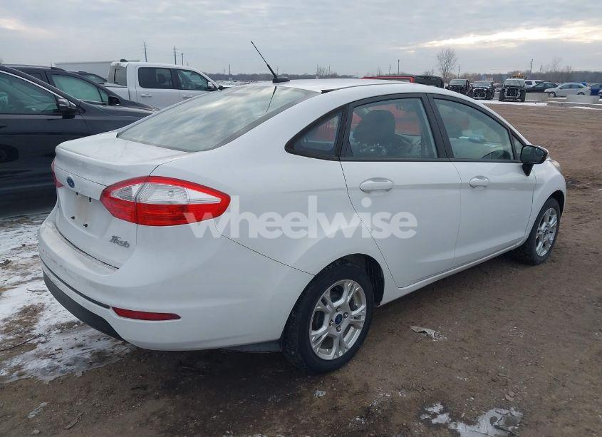 Photo 4 of 2014 Ford Fiesta SE (VIN 3FADP4BJXEM127763)