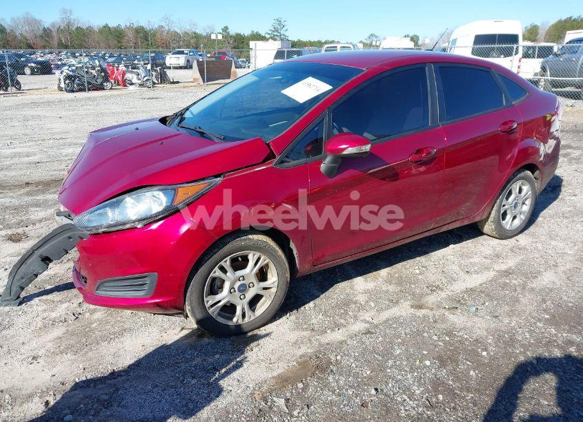 Photo 2 of 2014 Ford Fiesta SE (VIN 3FADP4BJXEM190829)