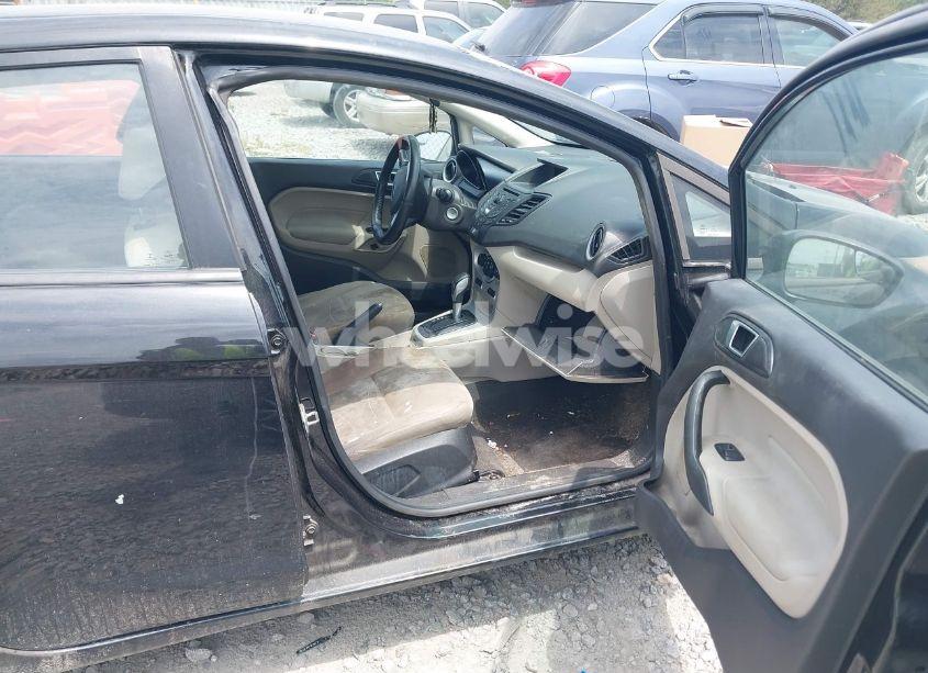 Photo 5 of 2014 Ford Fiesta SE (VIN 3FADP4BJXEM232657)