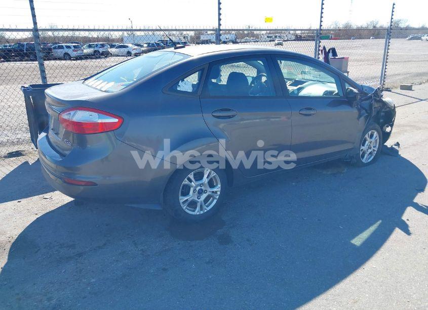 Photo 4 of 2015 Ford Fiesta SE (VIN 3FADP4BJXFM101939)