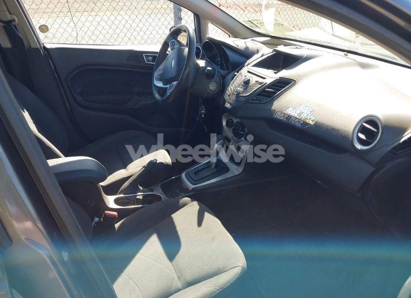 Photo 5 of 2015 Ford Fiesta SE (VIN 3FADP4BJXFM101939)