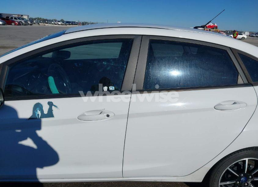 Photo 14 of 2016 Ford Fiesta SE (VIN 3FADP4BJXGM141083)