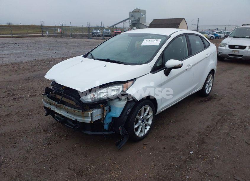 Photo 2 of 2016 Ford Fiesta SE (VIN 3FADP4BJXGM158126)