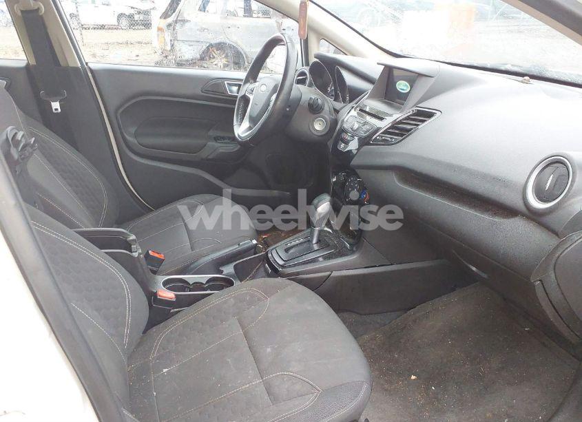 Photo 5 of 2016 Ford Fiesta SE (VIN 3FADP4BJXGM158126)