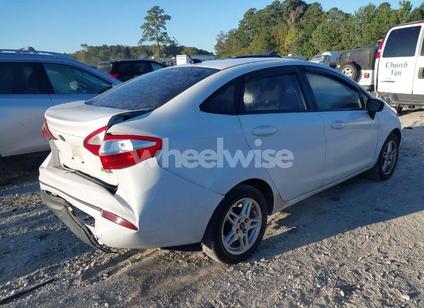 Photo 4 of 2017 Ford Fiesta SE (VIN 3FADP4BJXHM118470)