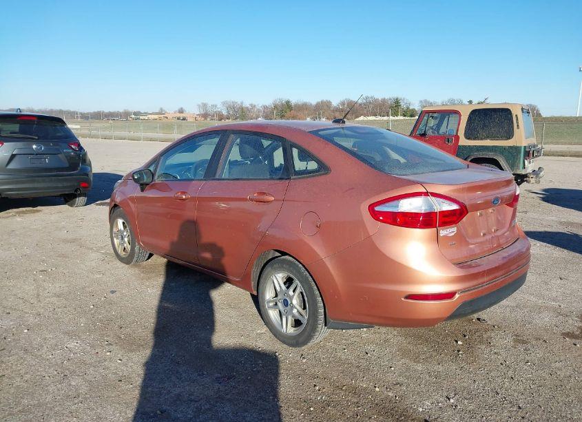 Photo 3 of 2017 Ford Fiesta SE (VIN 3FADP4BJXHM123667)