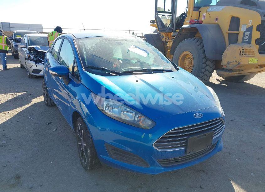 2017 Ford Fiesta SE (VIN 3FADP4BJXHM170438) main photo
