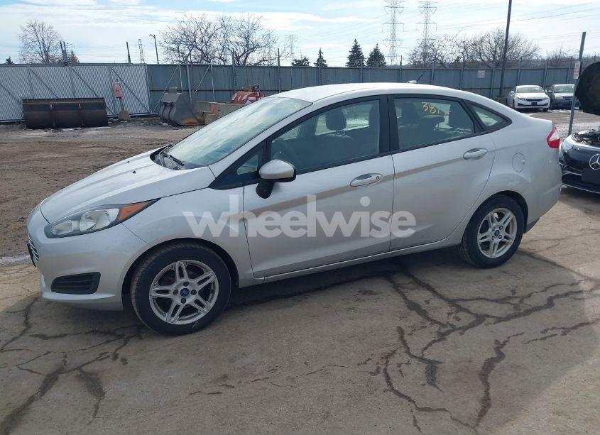 Photo 2 of 2017 Ford Fiesta SE (VIN 3FADP4BJXHM171377)