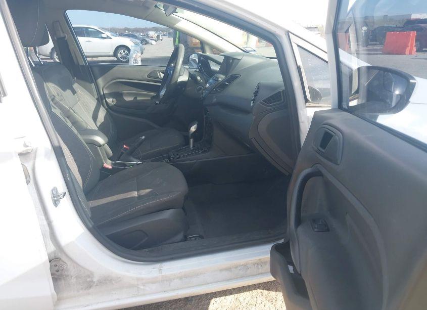 Photo 5 of 2019 Ford Fiesta SE (VIN 3FADP4BJXKM123546)