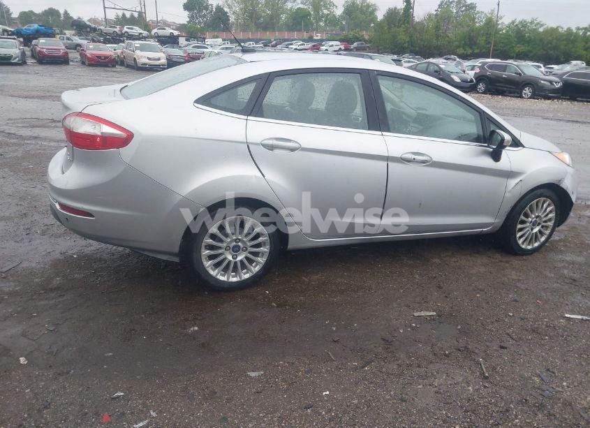 Photo 4 of 2014 Ford Fiesta TITANIUM (VIN 3FADP4CJ1EM206947)
