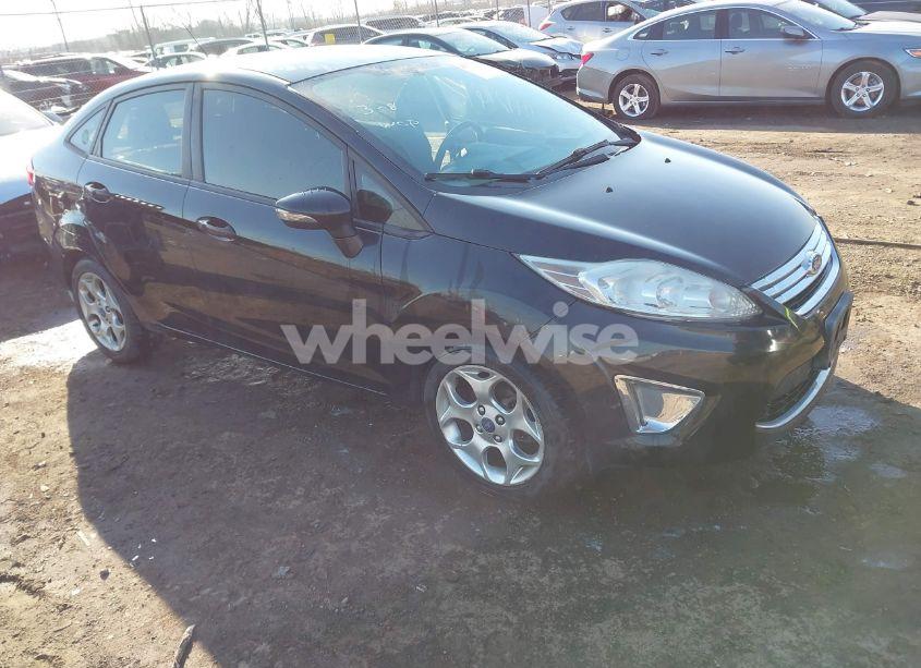 2011 Ford Fiesta SEL (VIN 3FADP4CJ3BM221901) main photo