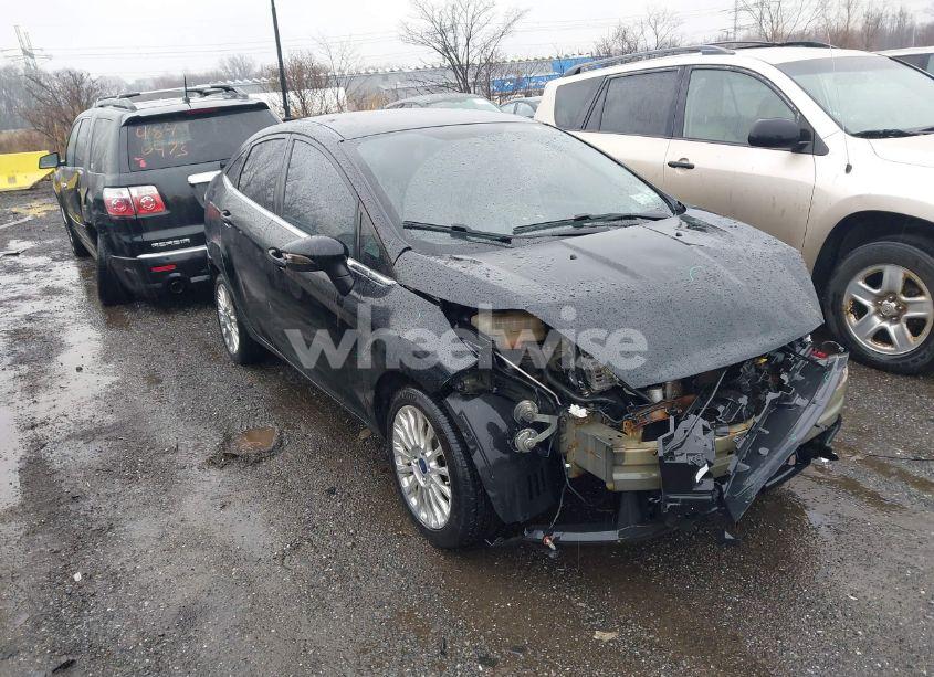 2016 Ford Fiesta TITANIUM (VIN 3FADP4CJ4GM135231) main photo