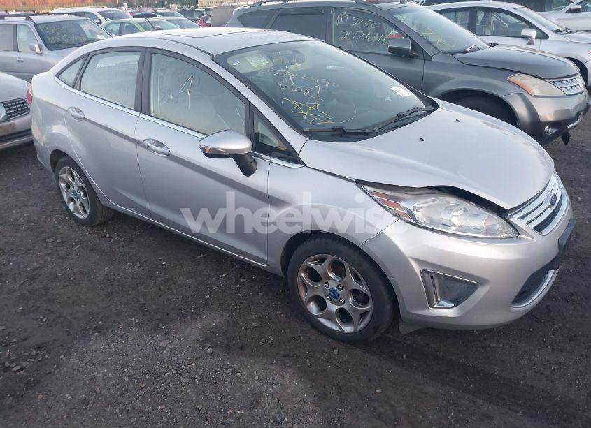 2011 Ford Fiesta SEL (VIN 3FADP4CJ5BM216974) main photo