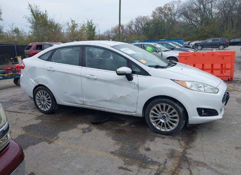Photo 13 of 2015 Ford Fiesta TITANIUM (VIN 3FADP4CJ6FM138422)