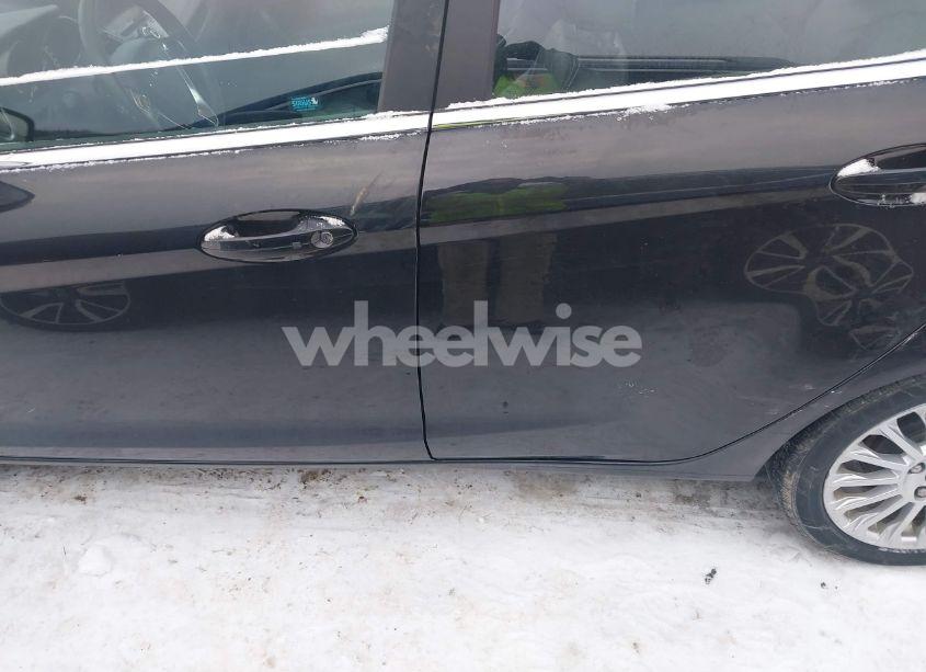 Photo 14 of 2015 Ford Fiesta TITANIUM (VIN 3FADP4CJ9FM139354)