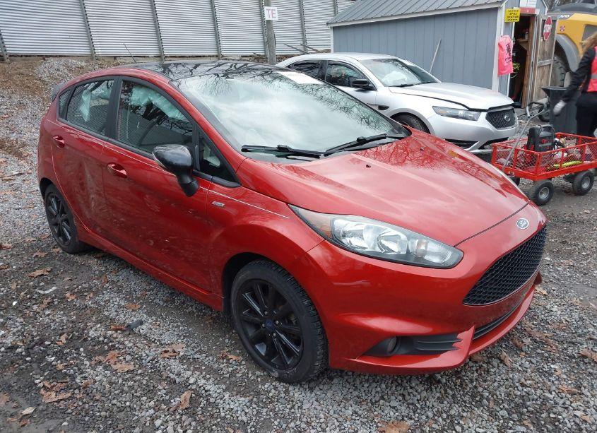 2019 Ford Fiesta ST LINE (VIN 3FADP4DJXKM165261) main photo