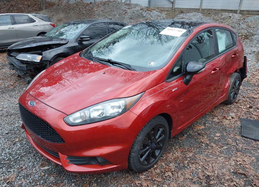 Photo 2 of 2019 Ford Fiesta ST LINE (VIN 3FADP4DJXKM165261)