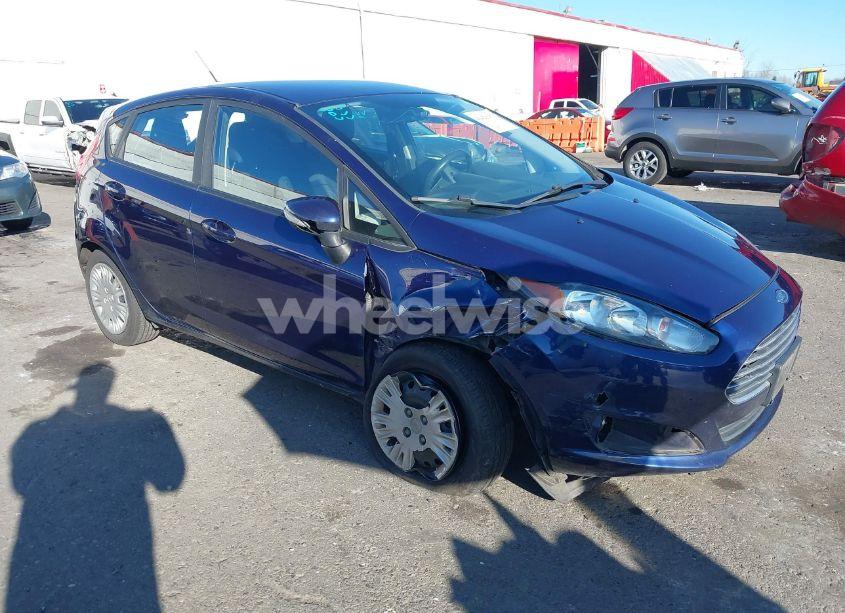 2016 Ford Fiesta SE (VIN 3FADP4EE0GM197385) main photo