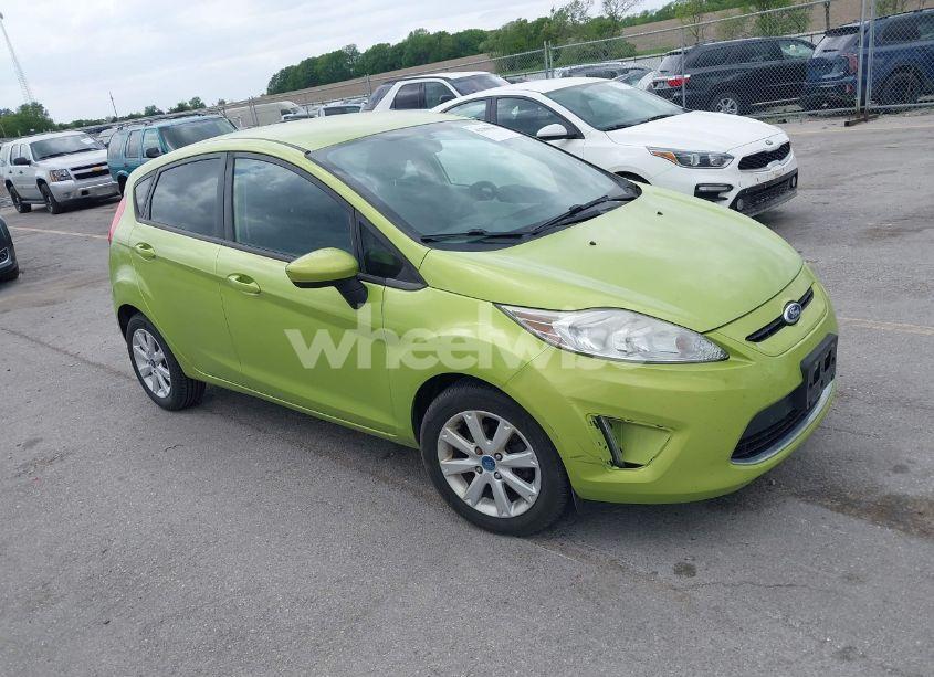 2011 Ford Fiesta SE (VIN 3FADP4EJ0BM233422) main photo