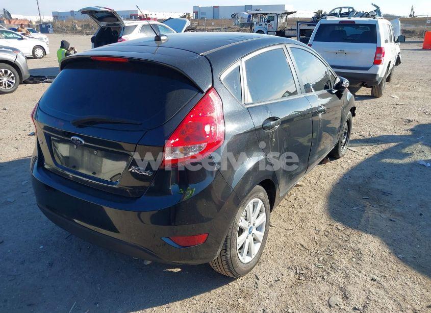 Photo 4 of 2013 Ford Fiesta SE (VIN 3FADP4EJ0DM119259)