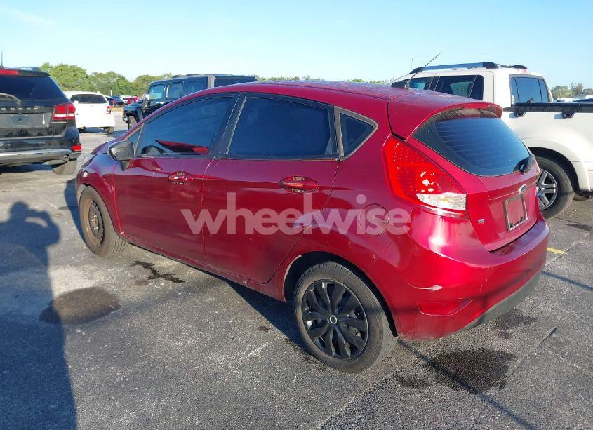 Photo 3 of 2013 Ford Fiesta SE (VIN 3FADP4EJ0DM149281)