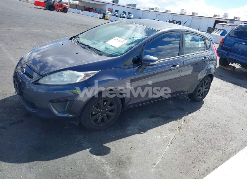Photo 2 of 2013 Ford Fiesta SE (VIN 3FADP4EJ0DM186220)
