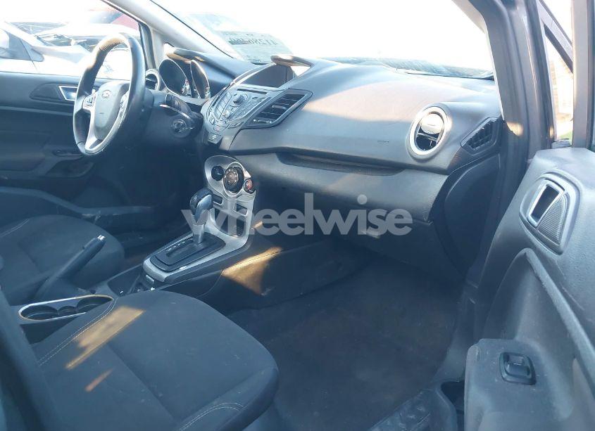 Photo 5 of 2014 Ford Fiesta SE (VIN 3FADP4EJ0EM102656)