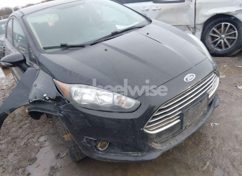 2014 Ford Fiesta SE (VIN 3FADP4EJ0EM105900) main photo