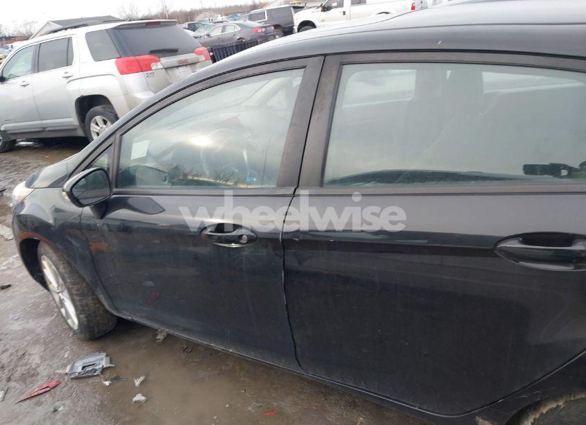 Photo 14 of 2014 Ford Fiesta SE (VIN 3FADP4EJ0EM105900)