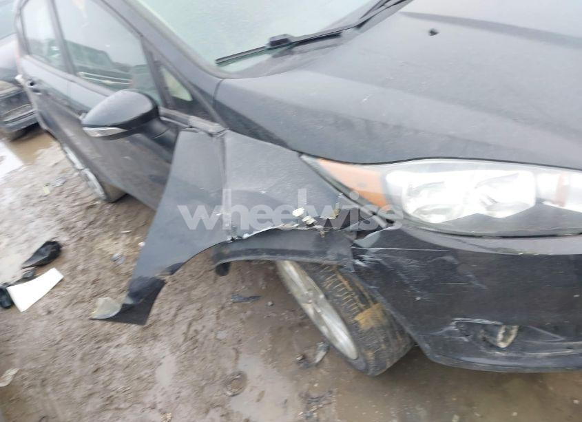 Photo 6 of 2014 Ford Fiesta SE (VIN 3FADP4EJ0EM105900)