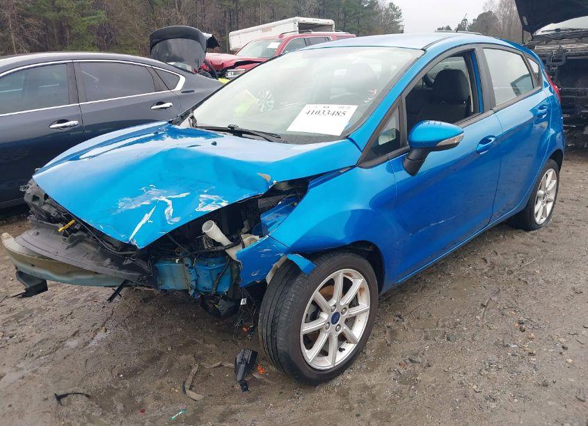 Photo 2 of 2015 Ford Fiesta SE (VIN 3FADP4EJ0FM210504)