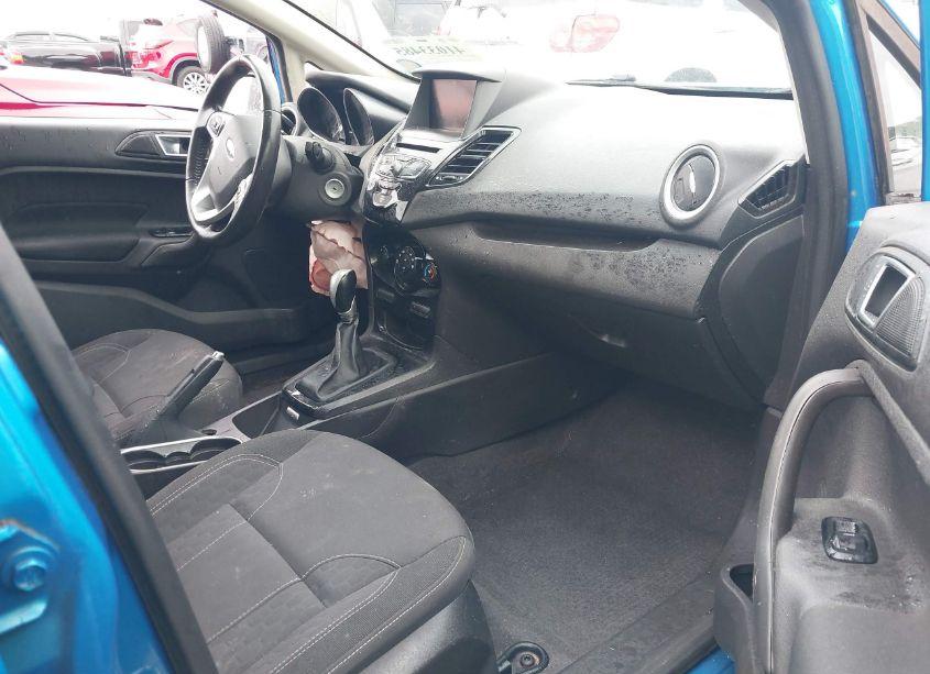 Photo 5 of 2015 Ford Fiesta SE (VIN 3FADP4EJ0FM210504)