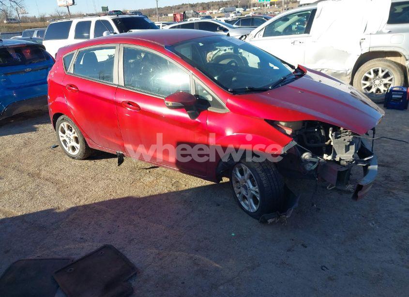 2016 Ford Fiesta SE (VIN 3FADP4EJ0GM114941) main photo