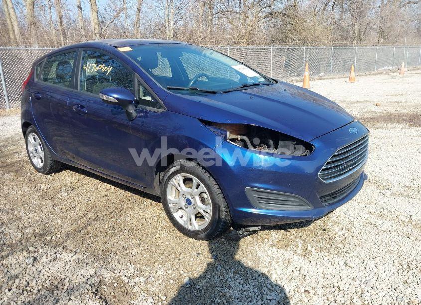 2016 Ford Fiesta SE (VIN 3FADP4EJ0GM150712) main photo