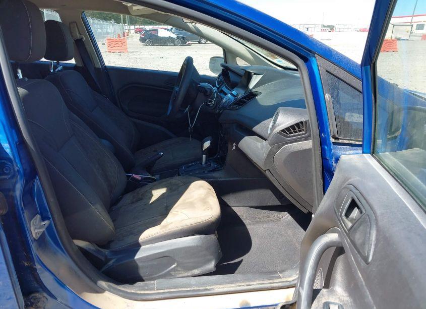 Photo 5 of 2019 Ford Fiesta SE (VIN 3FADP4EJ0KM118559)