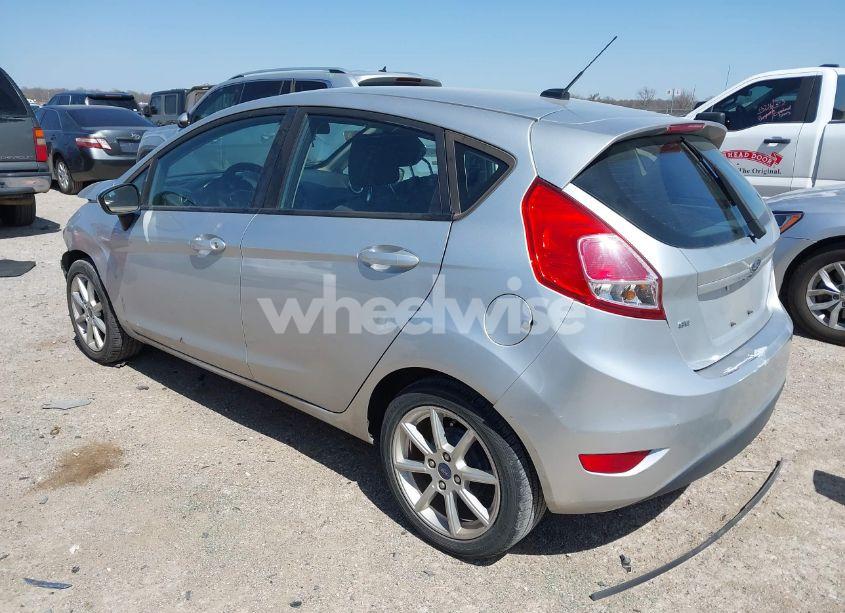 Photo 3 of 2019 Ford Fiesta SE (VIN 3FADP4EJ0KM148614)