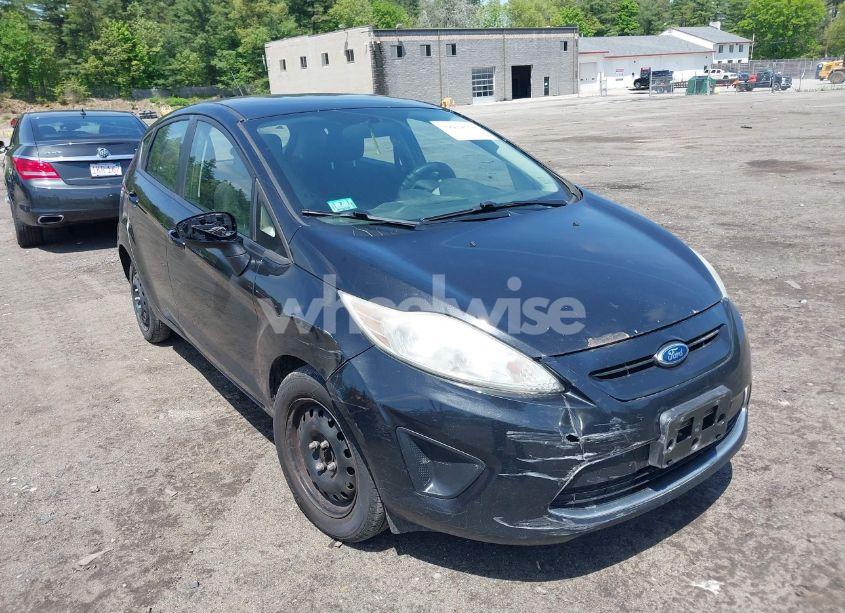 2011 Ford Fiesta SE (VIN 3FADP4EJ1BM156429) main photo