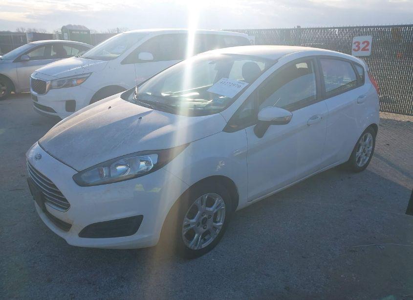 Photo 2 of 2014 Ford Fiesta SE (VIN 3FADP4EJ1EM102763)